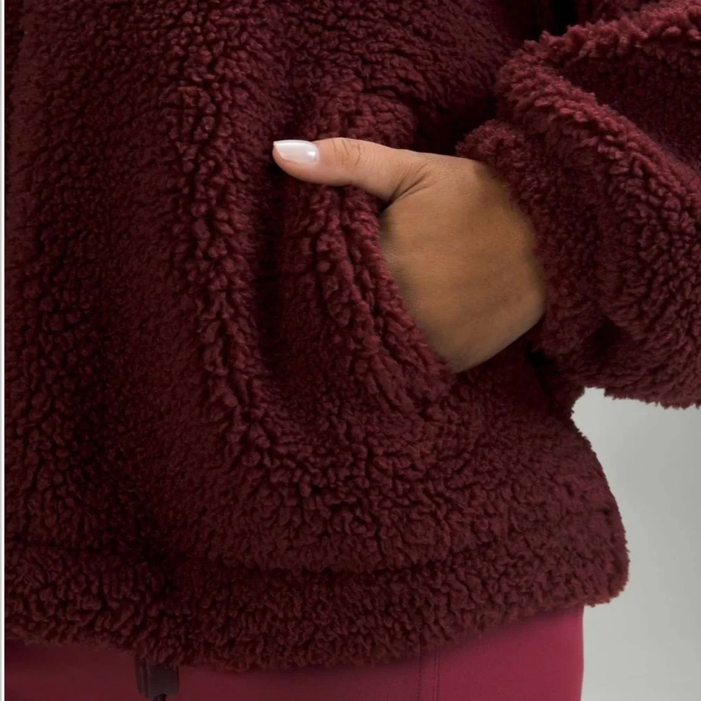 NWOT Lululemon Cinchable Fleece Zip-Up in Red Merlot Size 12 - Picture 5 of 16